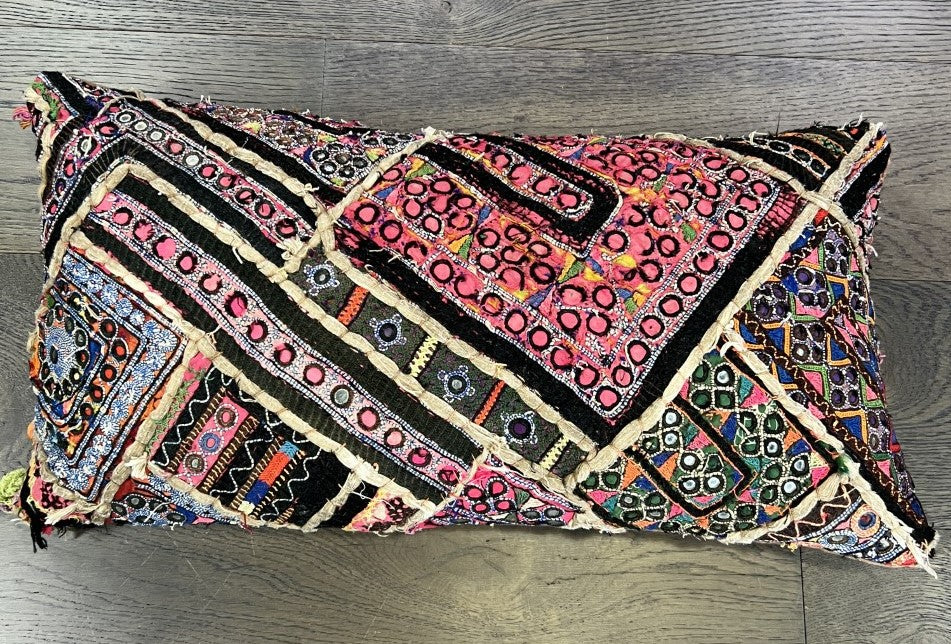 Stunning vintage Indian cushion - Hakiemie Rug Gallery