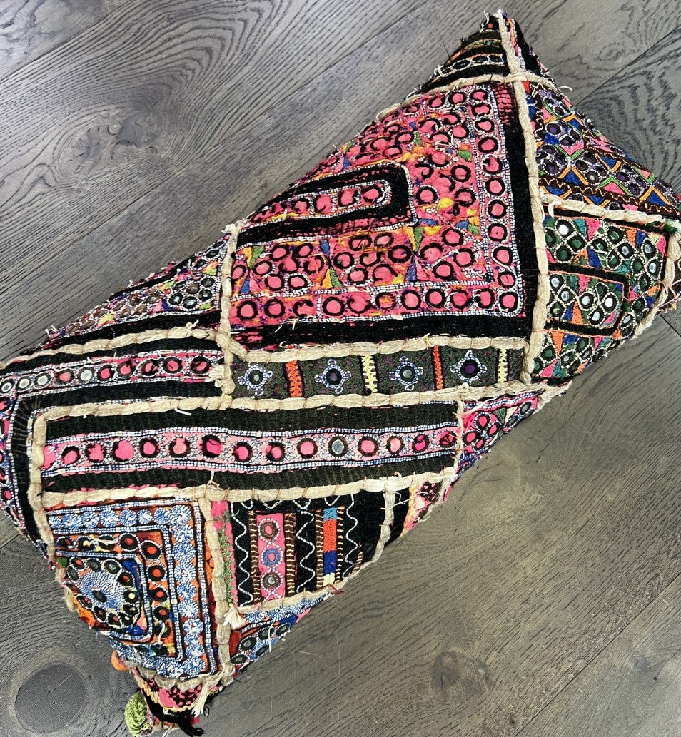 Stunning vintage Indian cushion - Hakiemie Rug Gallery