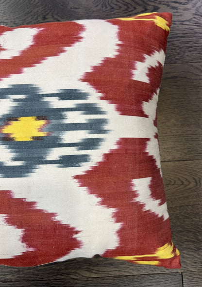 Beautiful new Handmade Uzbek Ikat Silk cushion - Hakiemie Rug Gallery