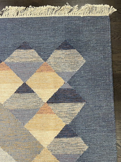 Wonderful Swedish Kilim decorative rug - Hakiemie Rug Gallery