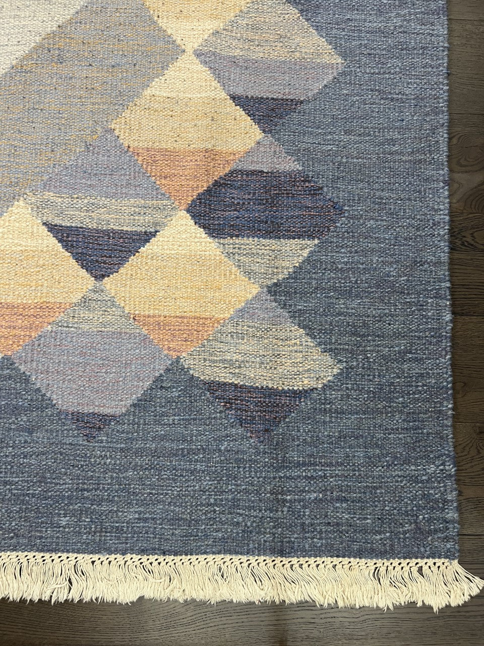 Wonderful Swedish Kilim decorative rug - Hakiemie Rug Gallery