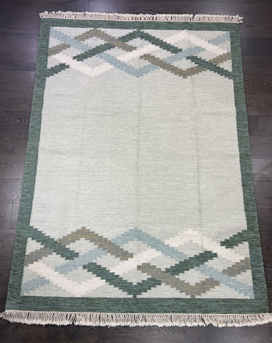 Amazing Swedish Kilim decorative rug - Hakiemie Rug Gallery