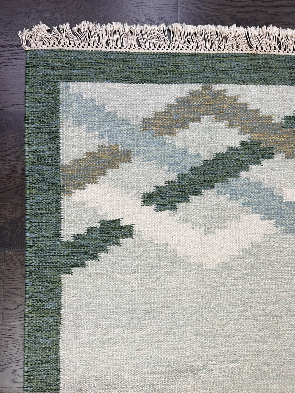 Amazing Swedish Kilim decorative rug - Hakiemie Rug Gallery