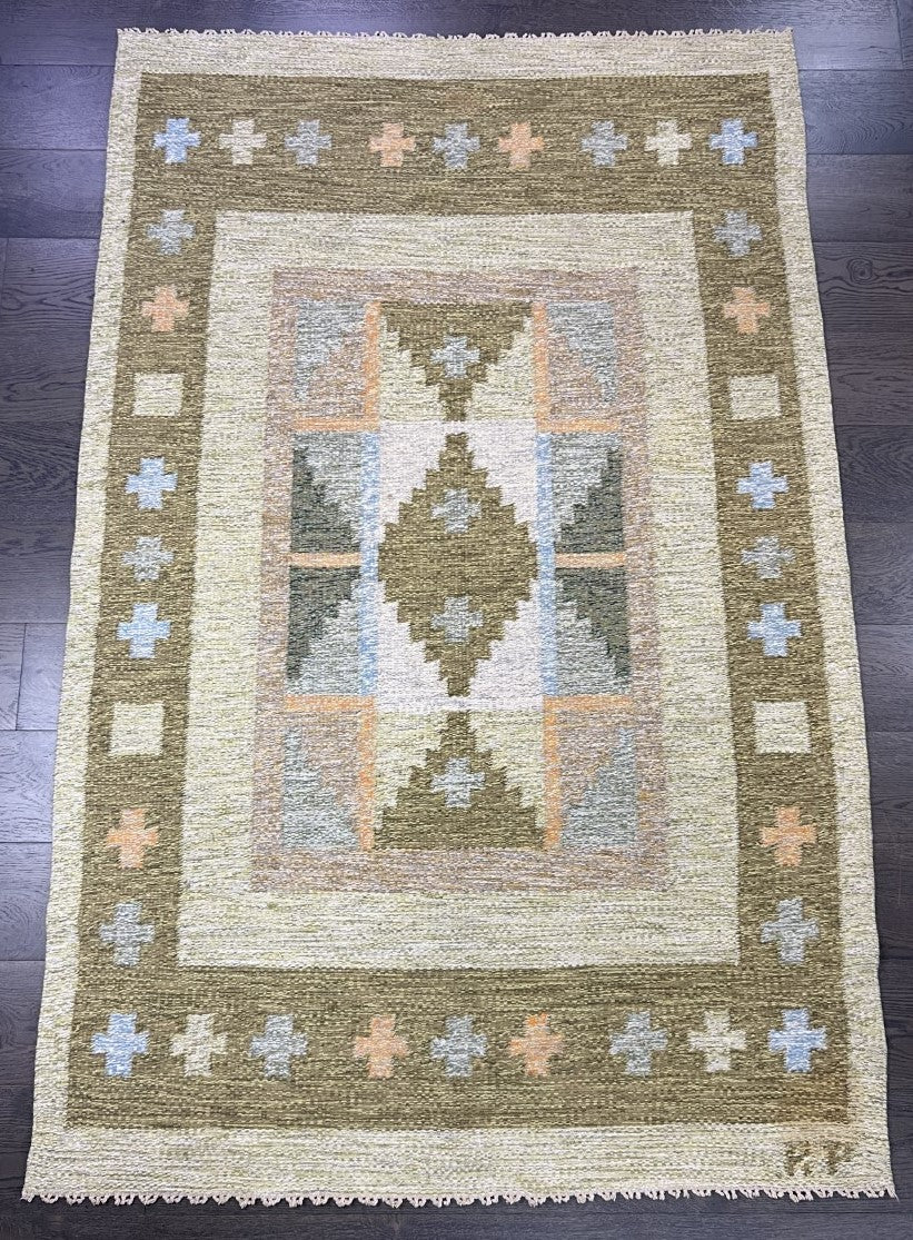 Wonderful Swedish Kilim decorative rug - Hakiemie Rug Gallery