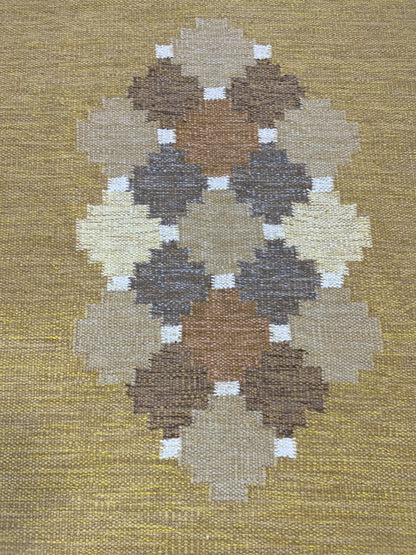 Wonderful Swedish Kilim decorative rug - Hakiemie Rug Gallery