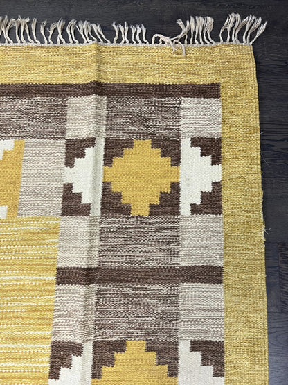 Beautiful Swedish Kilim decorative rug - Hakiemie Rug Gallery