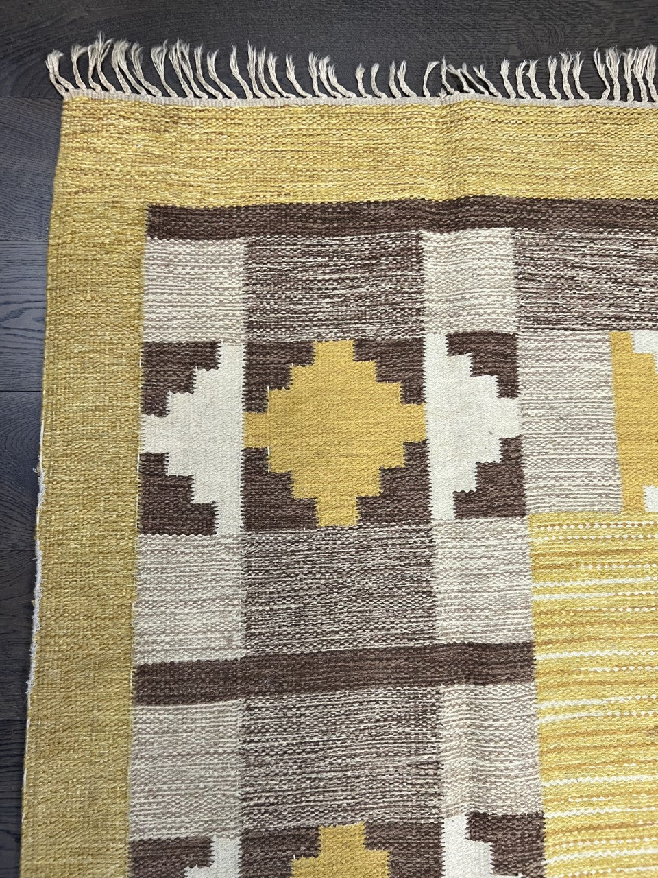 Beautiful Swedish Kilim decorative rug - Hakiemie Rug Gallery