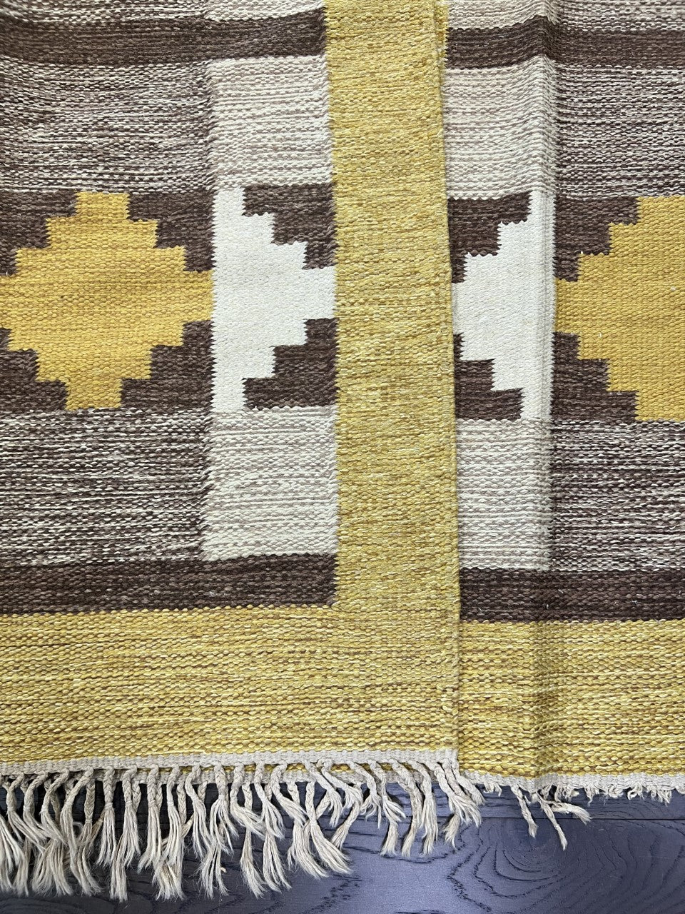 Beautiful Swedish Kilim decorative rug - Hakiemie Rug Gallery