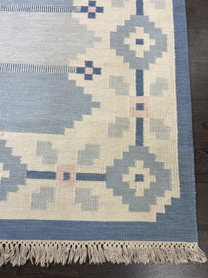 Beautiful Swedish Kilim decorative rug - Hakiemie Rug Gallery