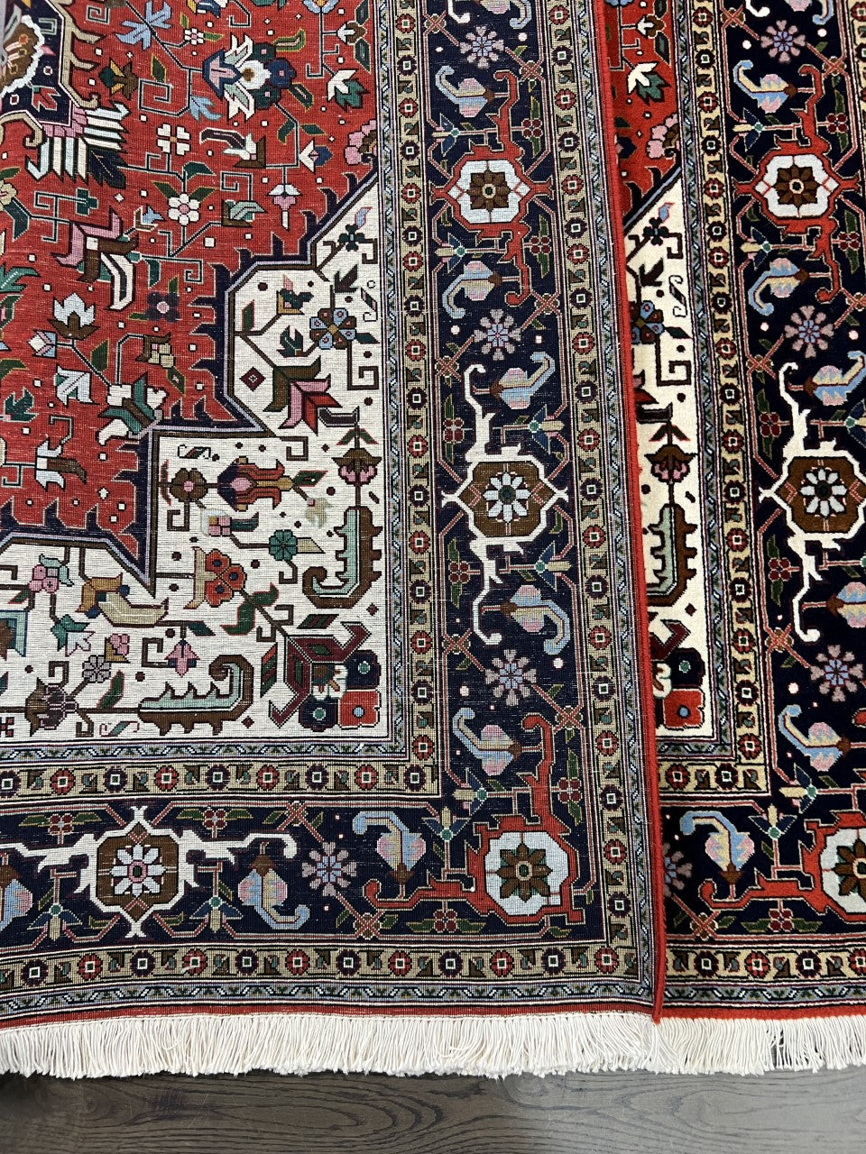 Amazing decorative Tabriiz rug - Hakiemie Rug Gallery