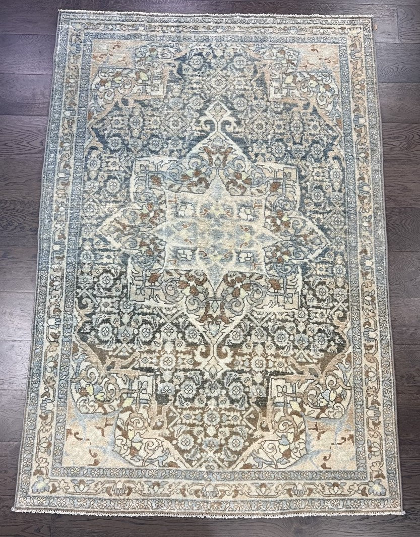 Beautiful vintage decorative Hamadan rug - Hakiemie Rug Gallery