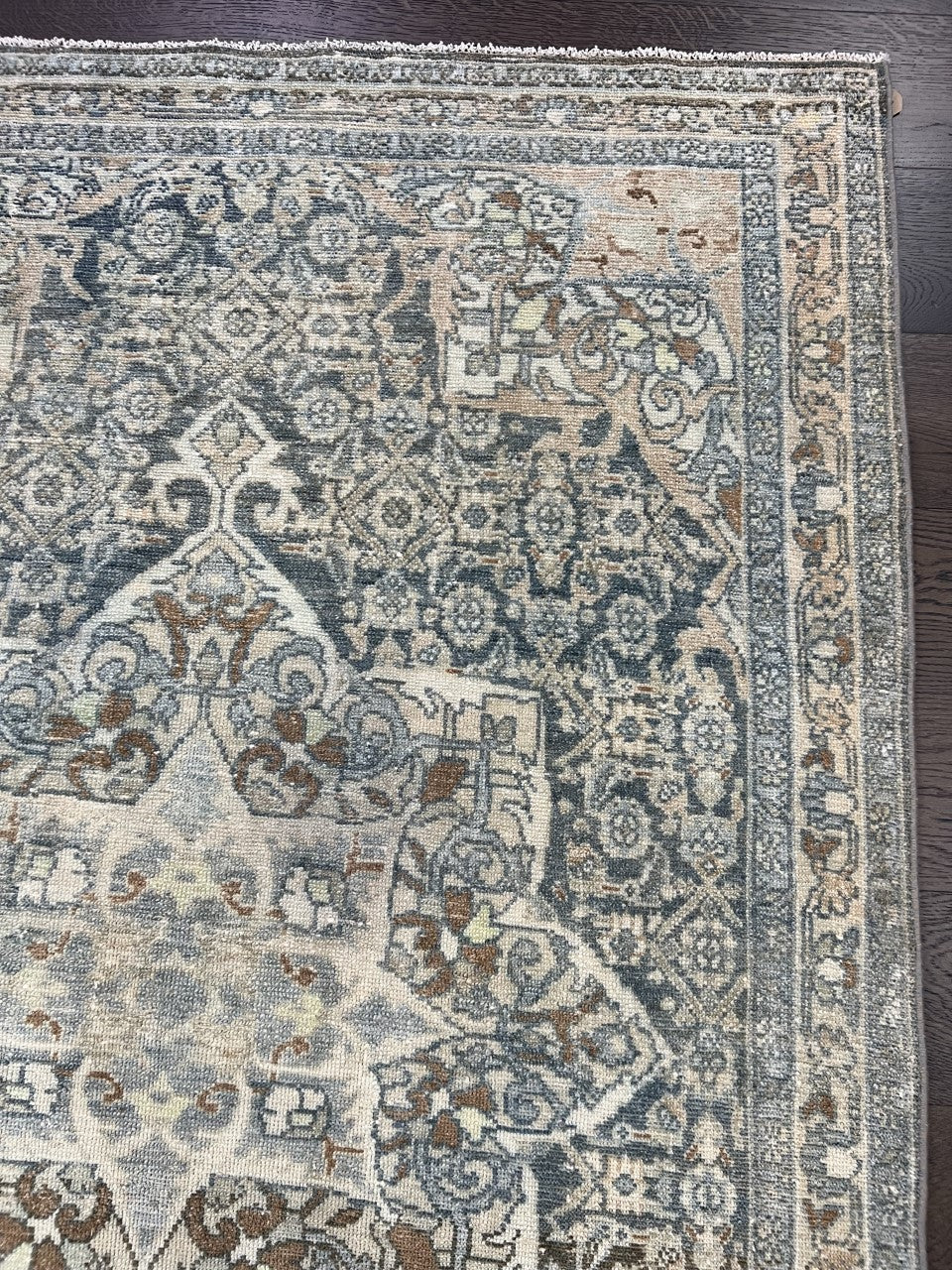 Beautiful vintage decorative Hamadan rug