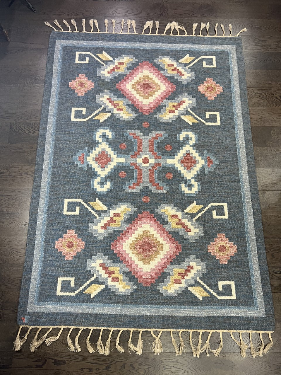 Beautiful Swedish Kilim decorative rug - Hakiemie Rug Gallery