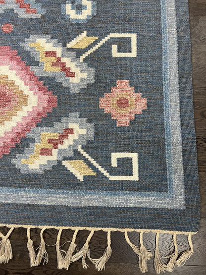 Beautiful Swedish Kilim decorative rug - Hakiemie Rug Gallery