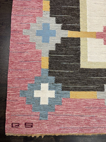 Beautiful Antique Swedish Kilim decorative rug - Hakiemie Rug Gallery