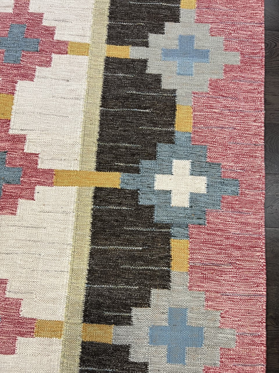 Beautiful Antique Swedish Kilim decorative rug - Hakiemie Rug Gallery