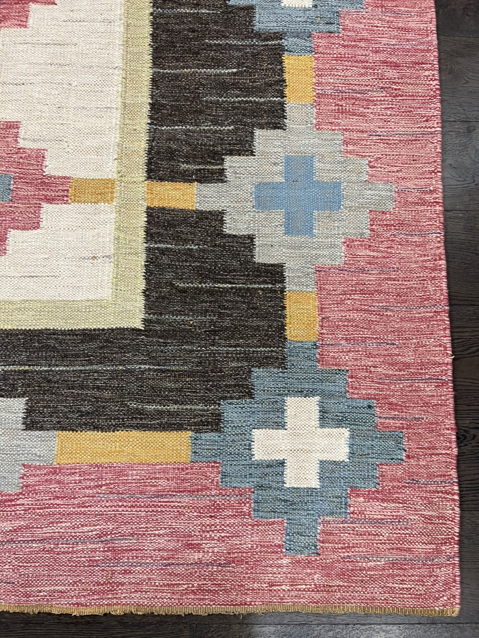 Beautiful Antique Swedish Kilim decorative rug - Hakiemie Rug Gallery