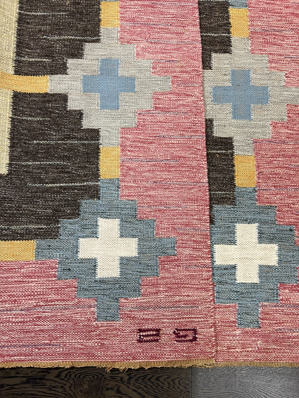 Beautiful Antique Swedish Kilim decorative rug - Hakiemie Rug Gallery