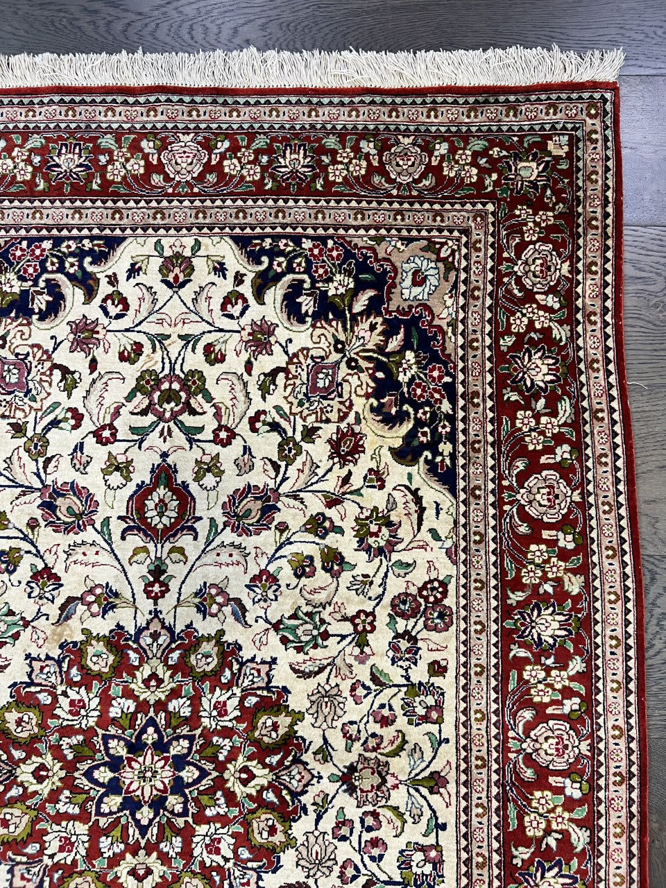 Wonderful vintage decorative Persian qom silk rug. - Hakiemie Rug Gallery