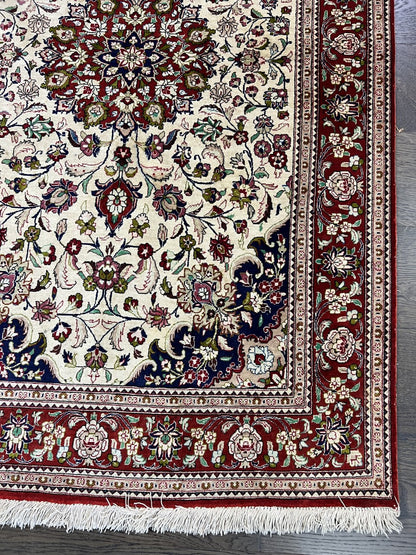 Wonderful vintage decorative Persian qom silk rug. - Hakiemie Rug Gallery