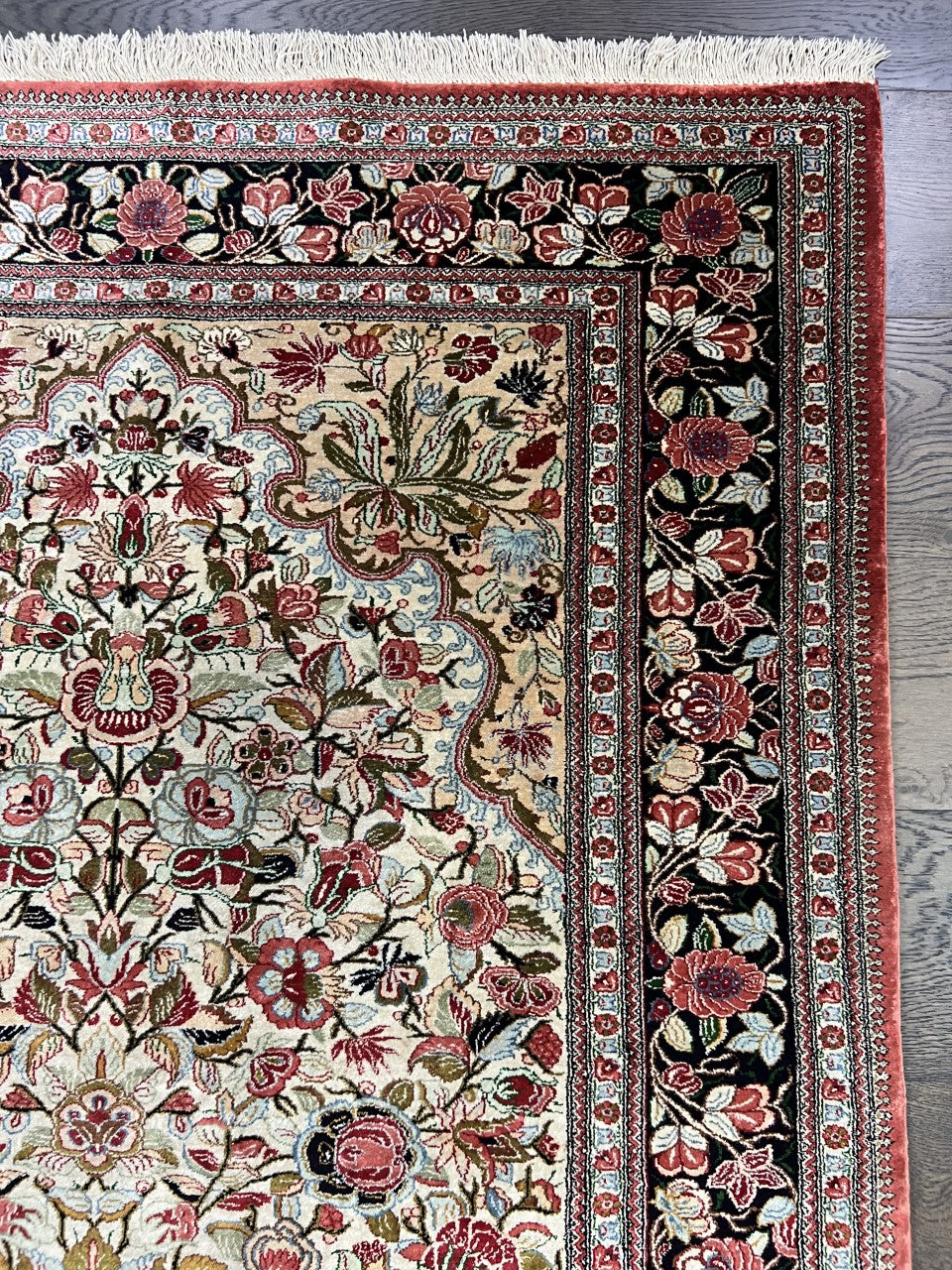 Amazing vintage decorative Qom silk rug - Hakiemie Rug Gallery