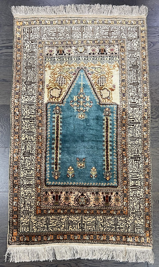 Wonderful old decorative Turkish Kaisary silk rug - Hakiemie Rug Gallery