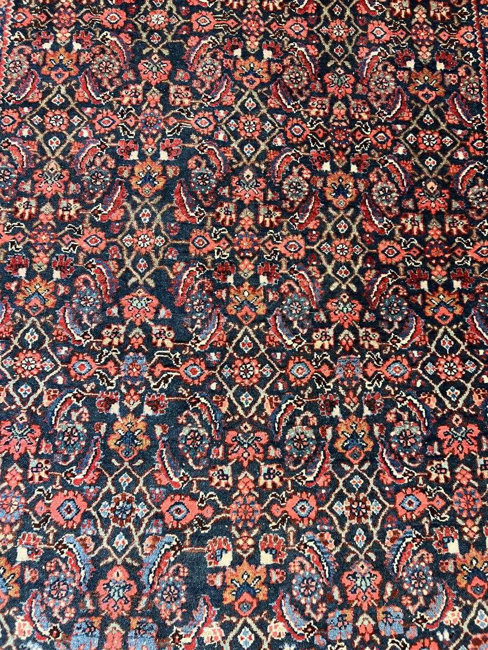 Beautiful old antique decorative Bijar rug - Hakiemie Rug Gallery