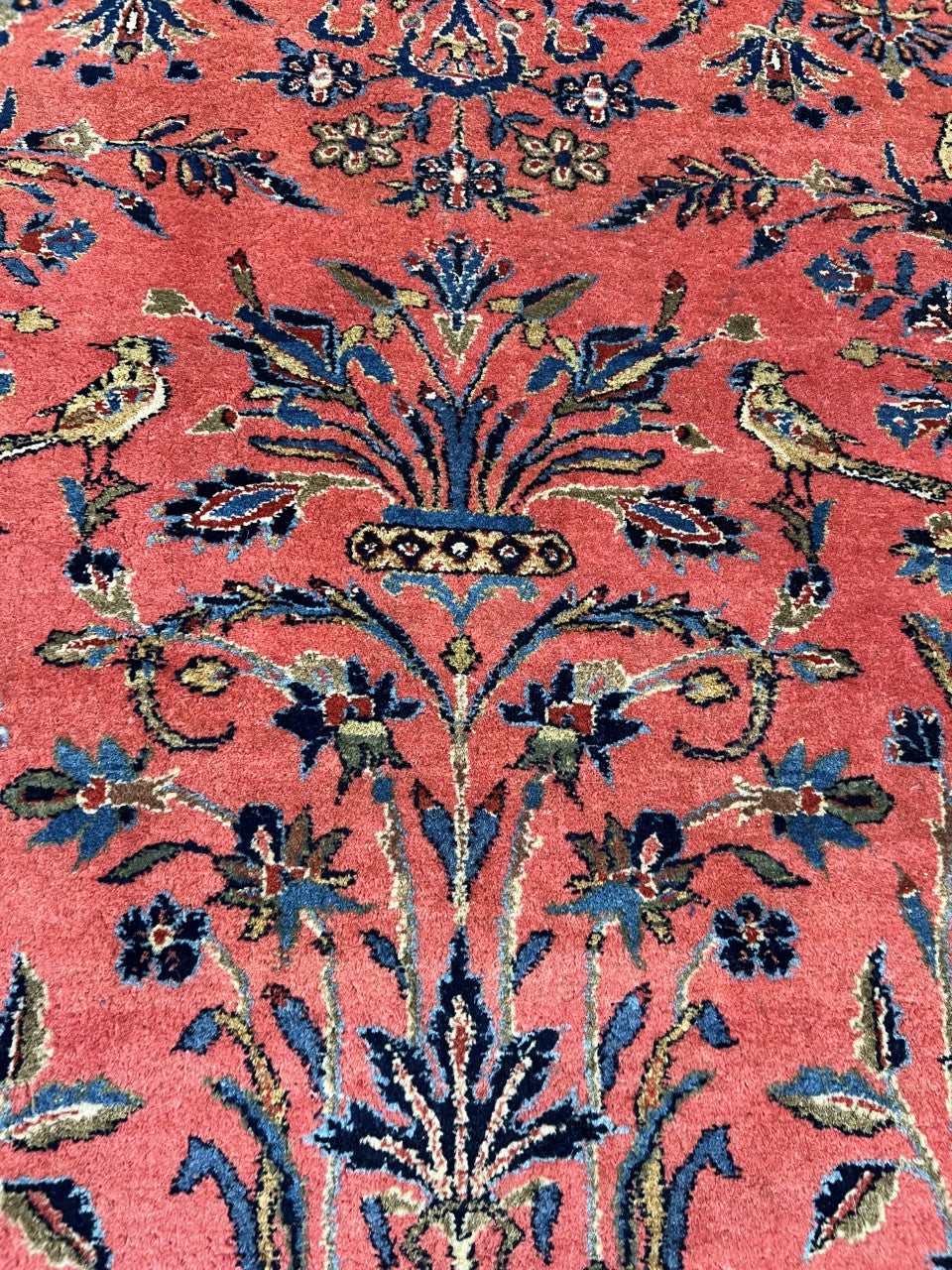 Beautiful Old antique decorative Saruk rug - Hakiemie Rug Gallery