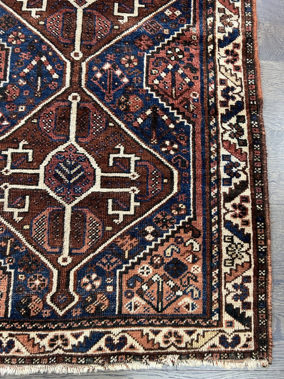 Stunning antique handmade Qashqai rug