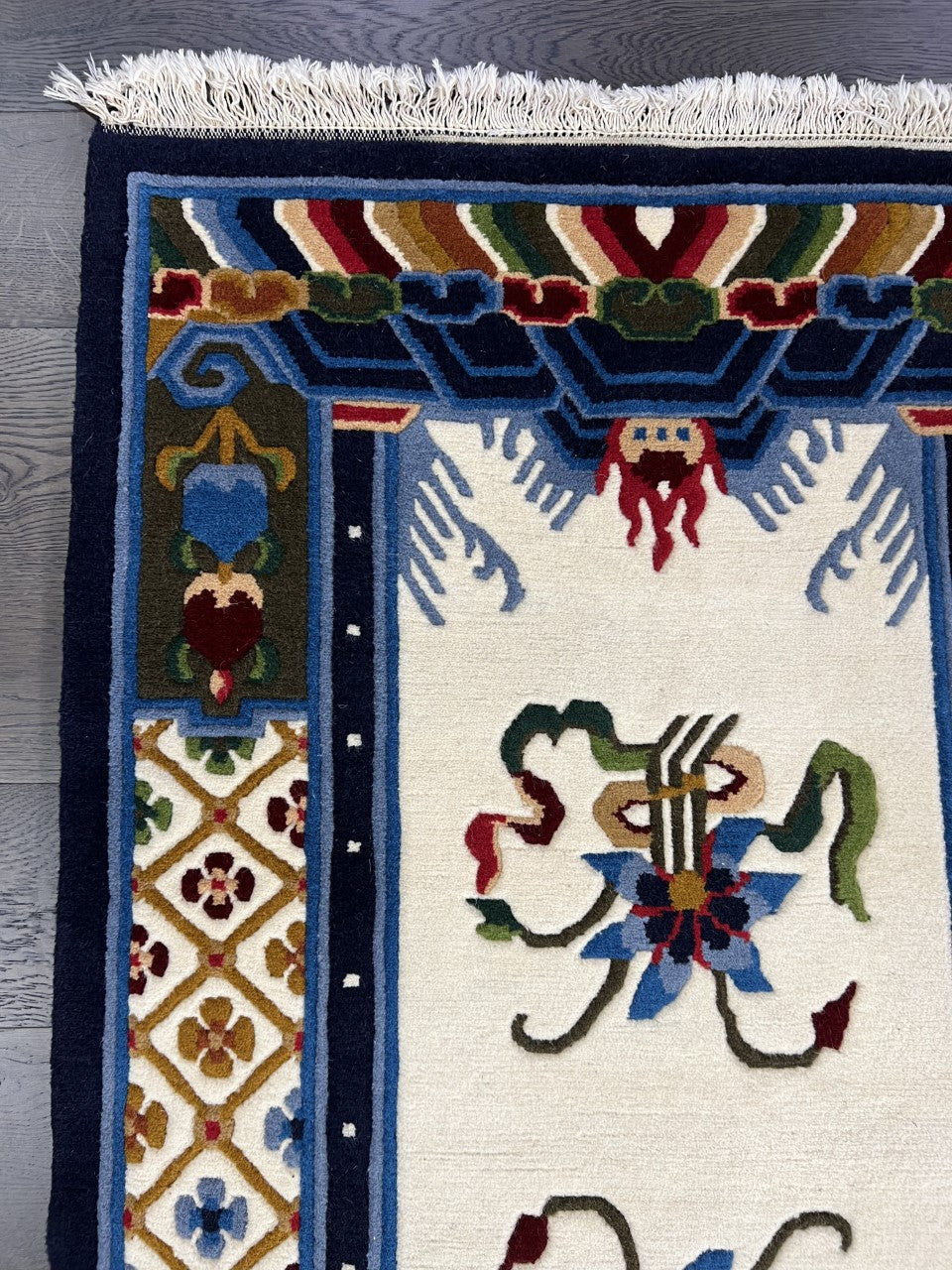 Wonderful vintage handmade Chinese rug - Hakiemie Rug Gallery