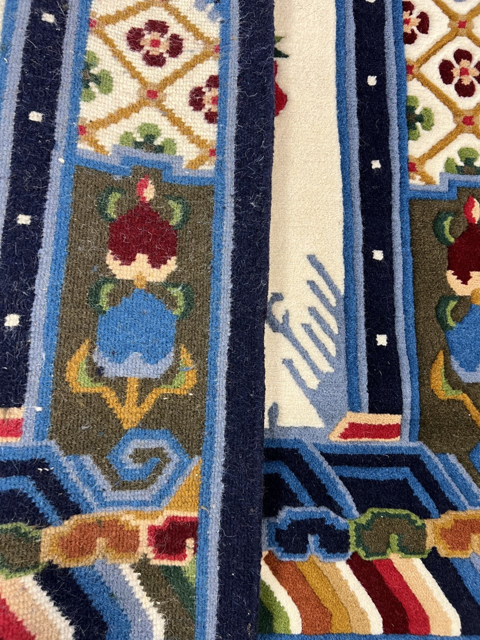 Wonderful vintage handmade Chinese rug