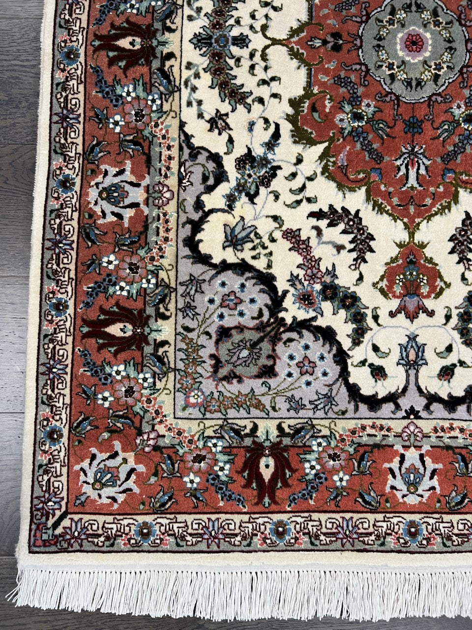 Stunning vintage Handmade Tabriiz rug - Hakiemie Rug Gallery