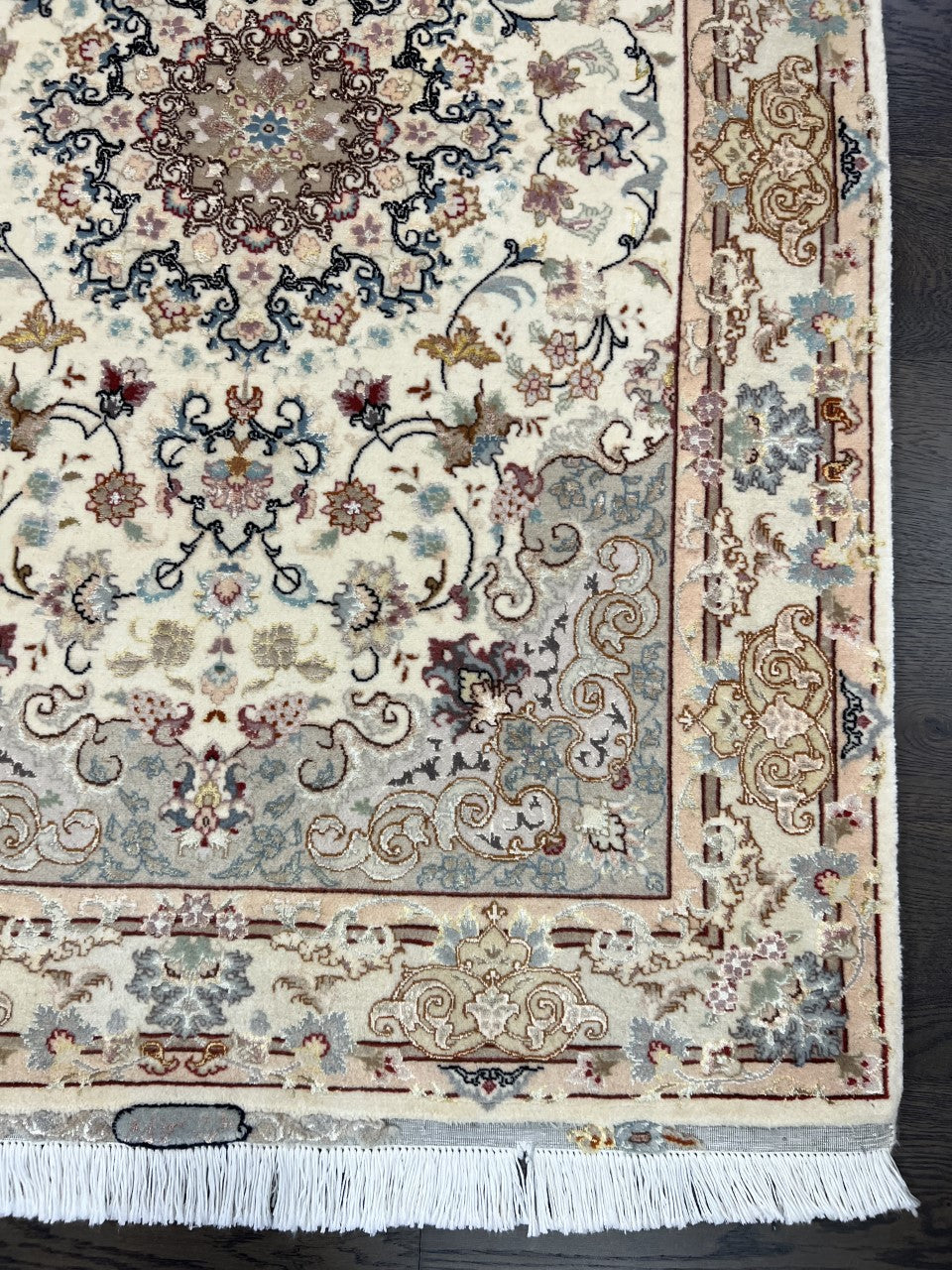 Stunning vintage Handmade Tabriiz rug - Hakiemie Rug Gallery