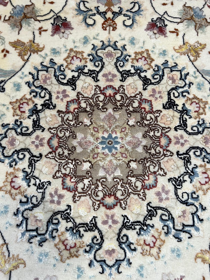 Stunning vintage Handmade Tabriiz rug - Hakiemie Rug Gallery